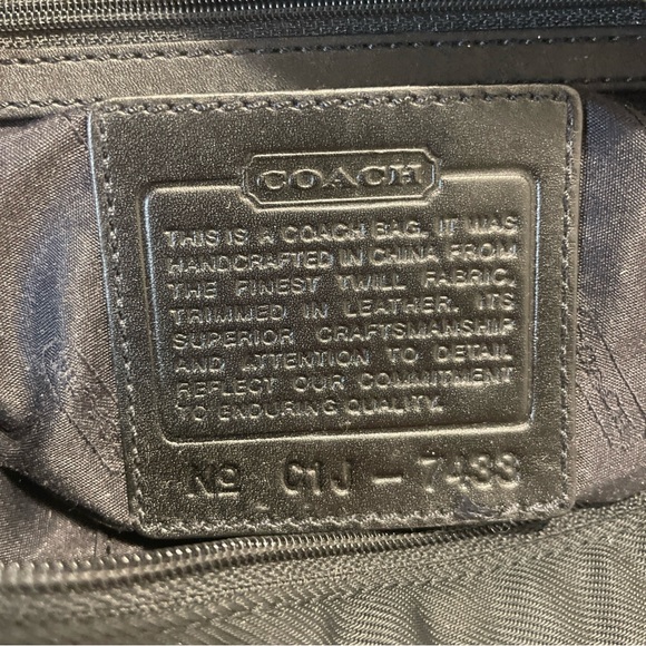 Coach Black Shoulder Bag with Front Zip Pocket - Picture 9 of 11